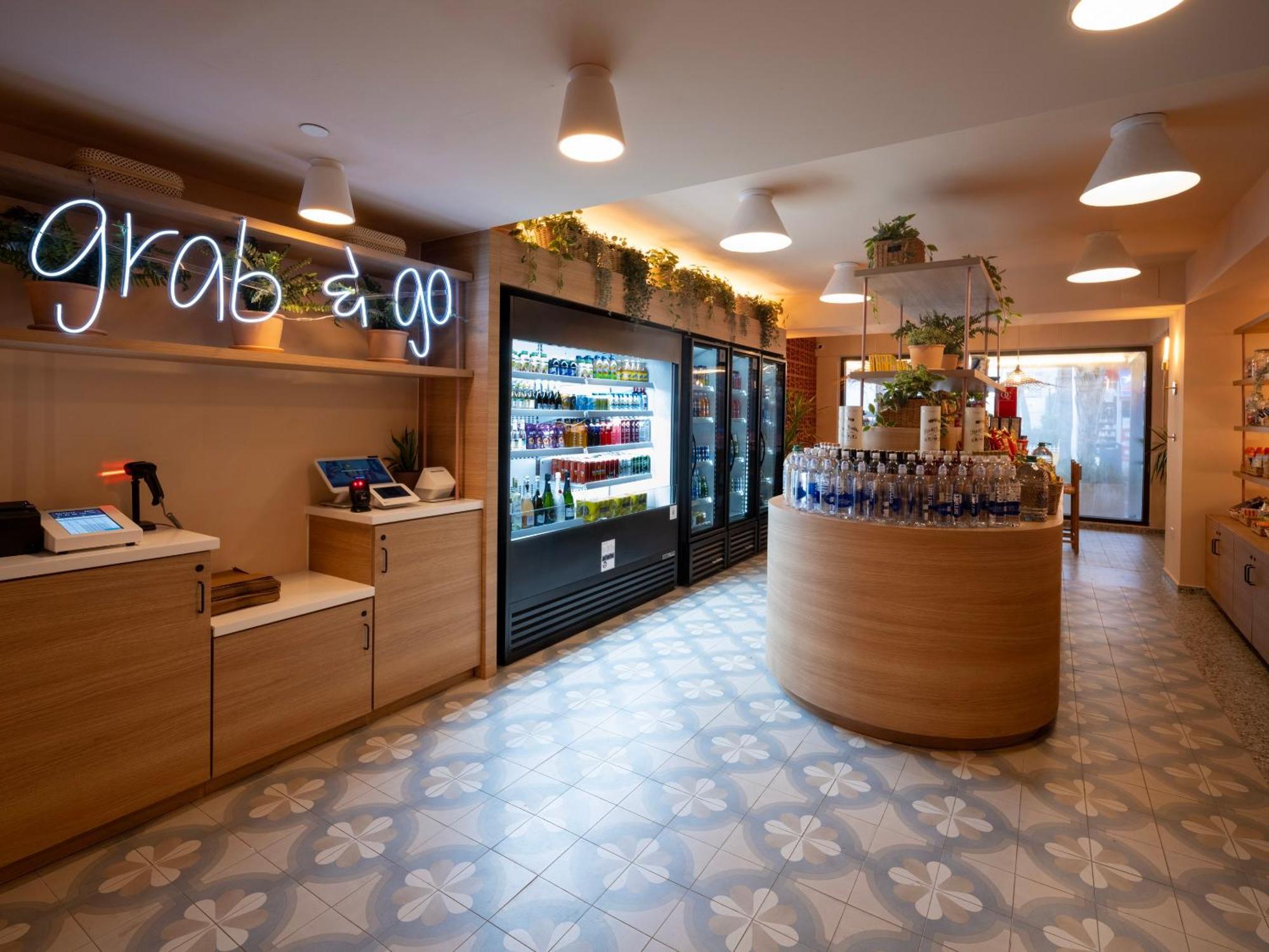 Hibird- Apartment And Suites Hotel San Juan Extérieur photo